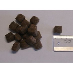 Bavaro Force Junior/Adult 28/16 (Баваро Форсе) полнорационный корм ля активных собак всех пород и щенков средних и крупных пород от 2 месяцев.