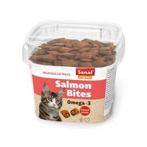 SANAL Salmon - Лакомство подушечки лосось для взрослых кошек